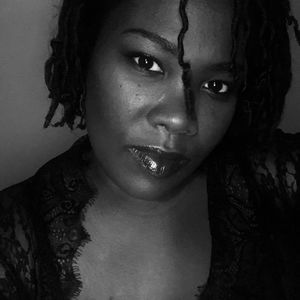 Meet your Posher, Curtisha